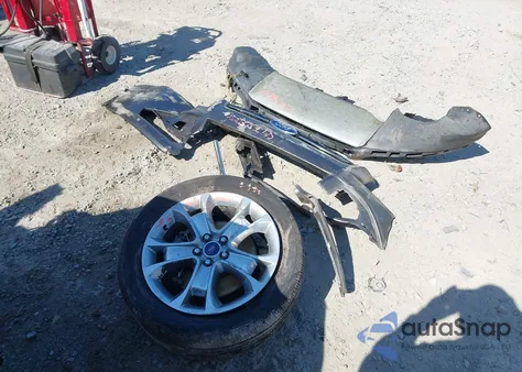 2015 Ford Escape Titanium z USA, uszkodzony, nr VIN 1FMCU0J90FUC10514